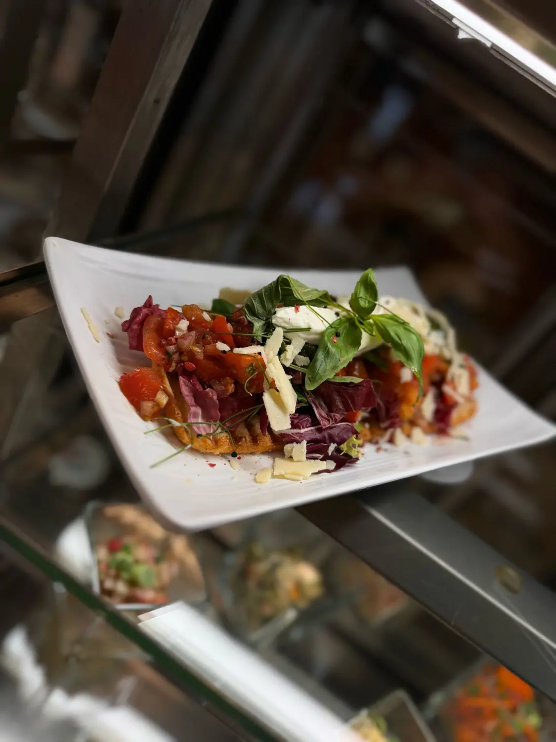 Salat mit Tomaten und Erdbeeren von GenussGeflüster